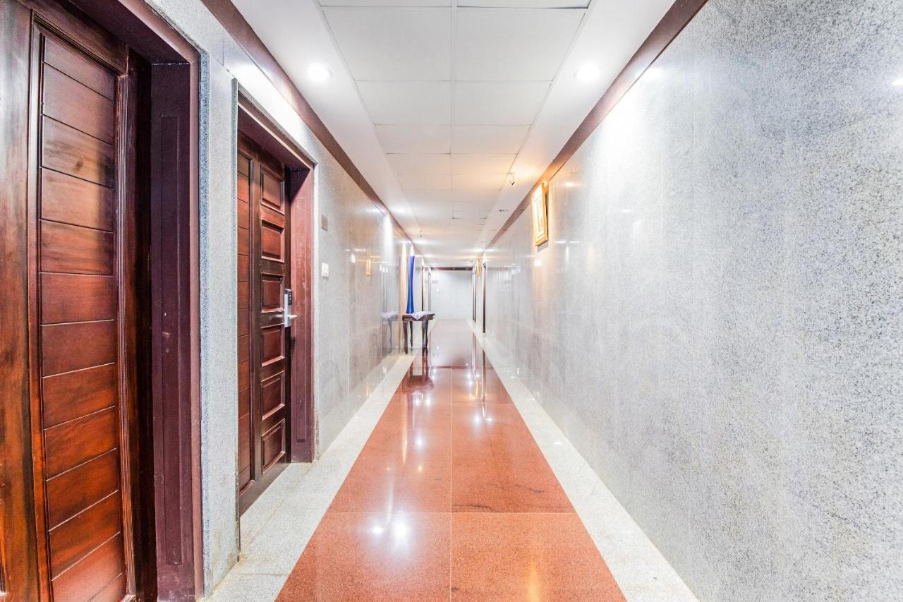 Vaccinated Staff- Capital O 22439 Ratna Forever Hotel Karkal Exterior foto